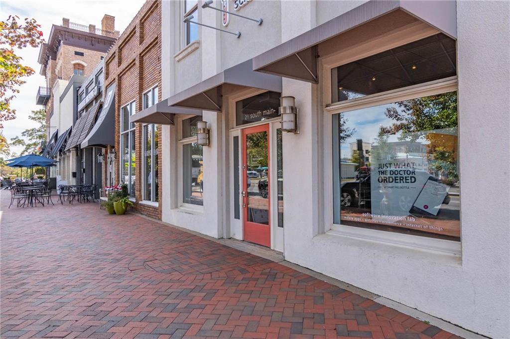 150 COBBLESTONE WAY