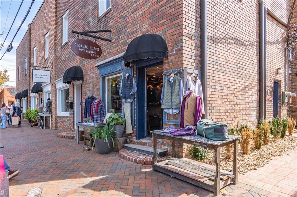 150 COBBLESTONE WAY
