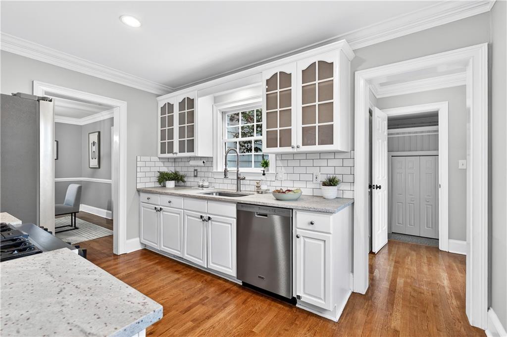 4105 Peachtree Dunwwoody Road NE