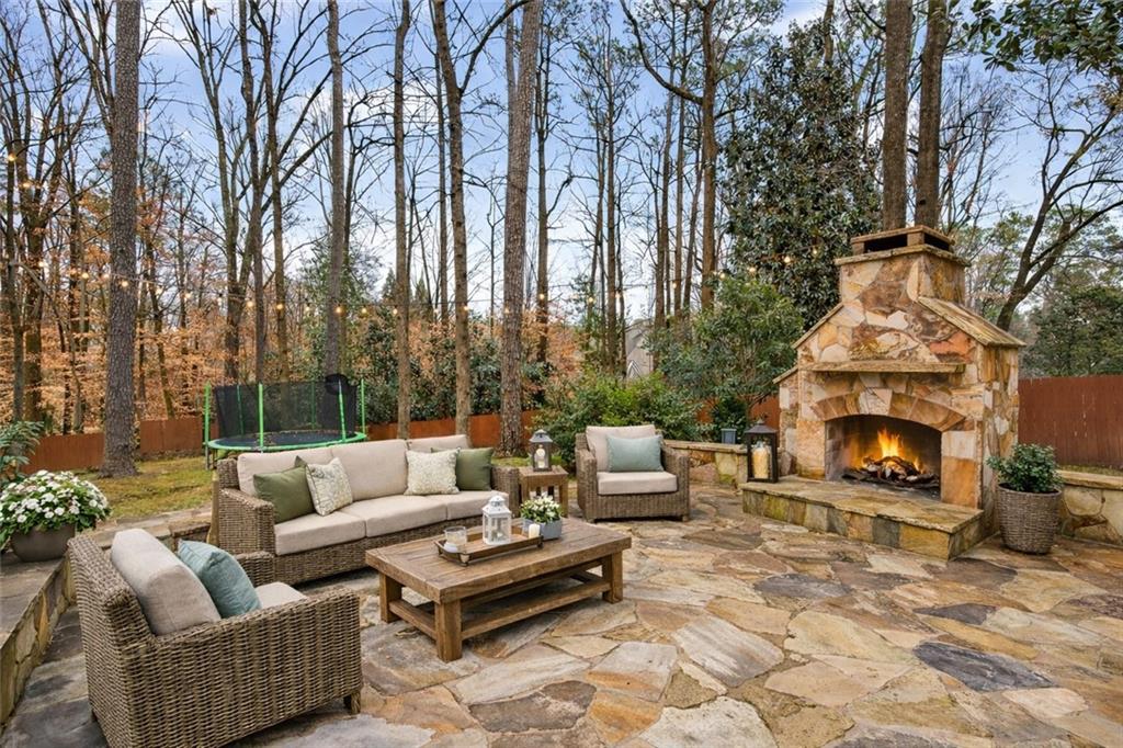 4105 Peachtree Dunwwoody Road NE