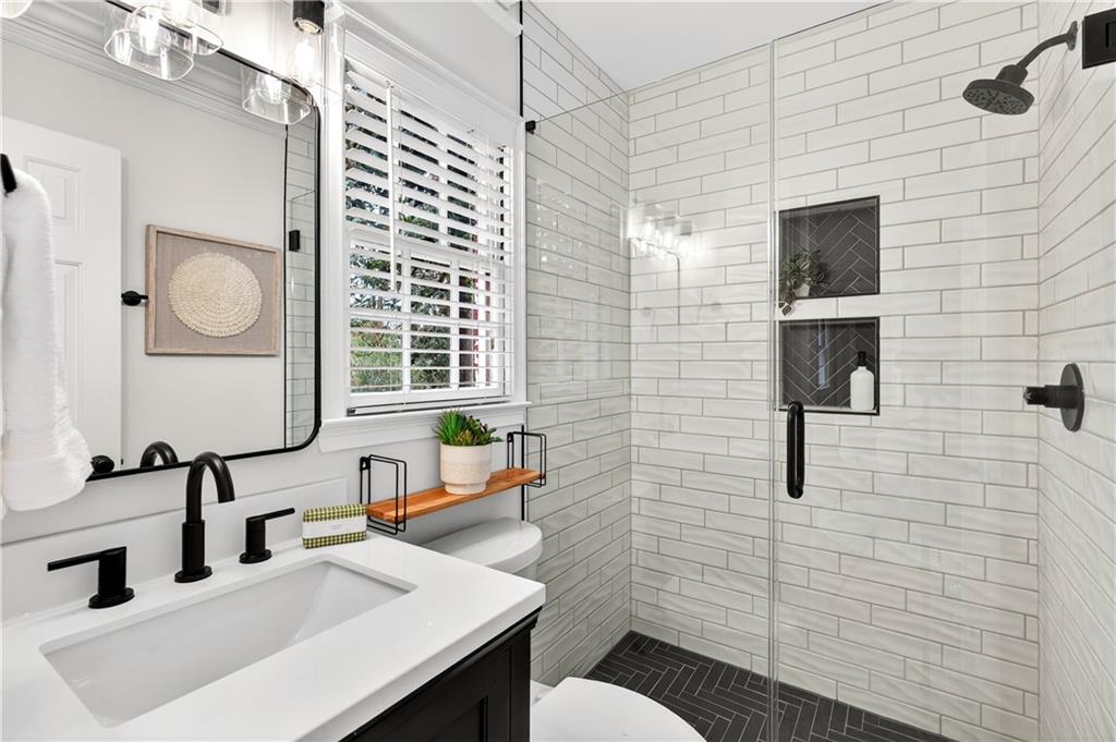 4105 Peachtree Dunwwoody Road NE