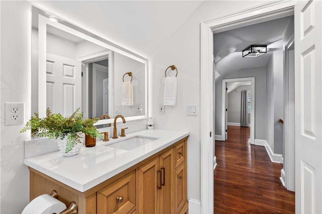 4105 Peachtree Dunwwoody Road NE