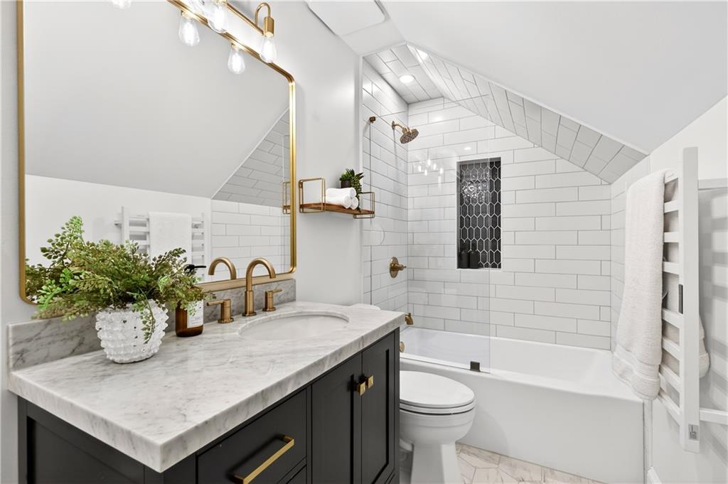 4105 Peachtree Dunwwoody Road NE