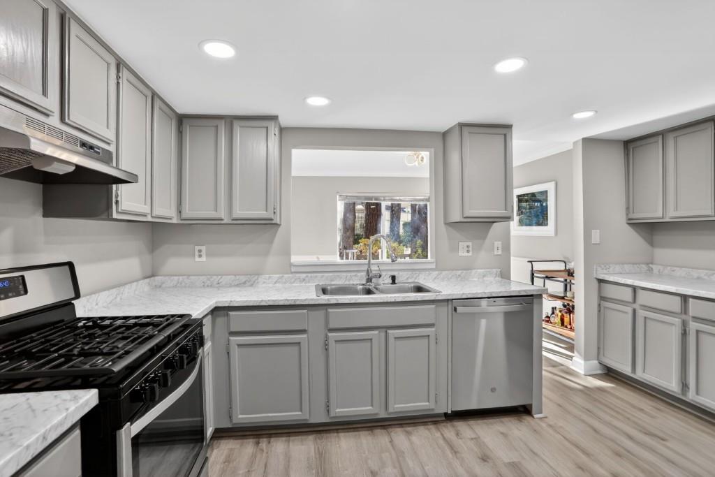 37 Middleton Court SE