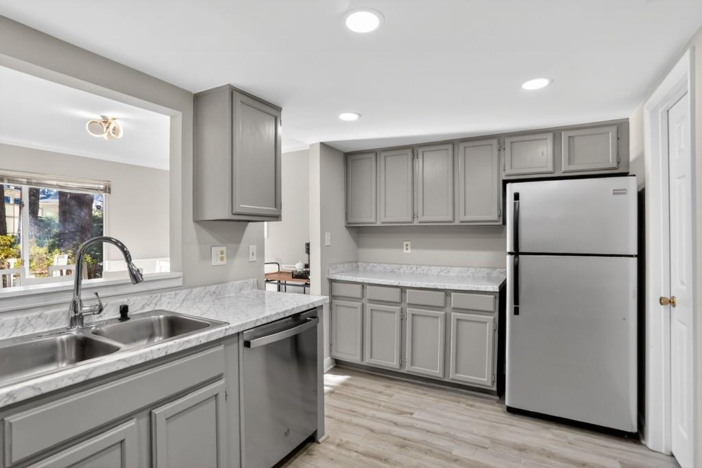 37 Middleton Court SE