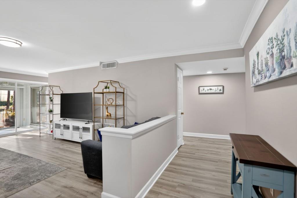 37 Middleton Court SE