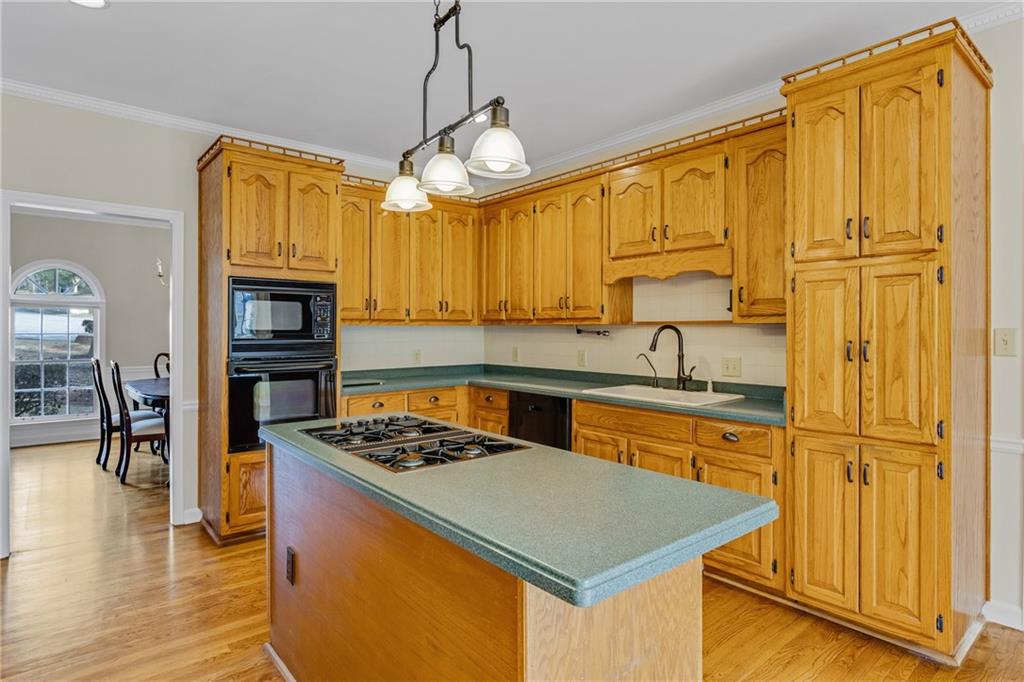4355 Summit View