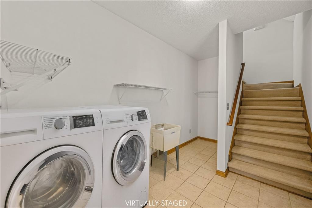 4355 Summit View