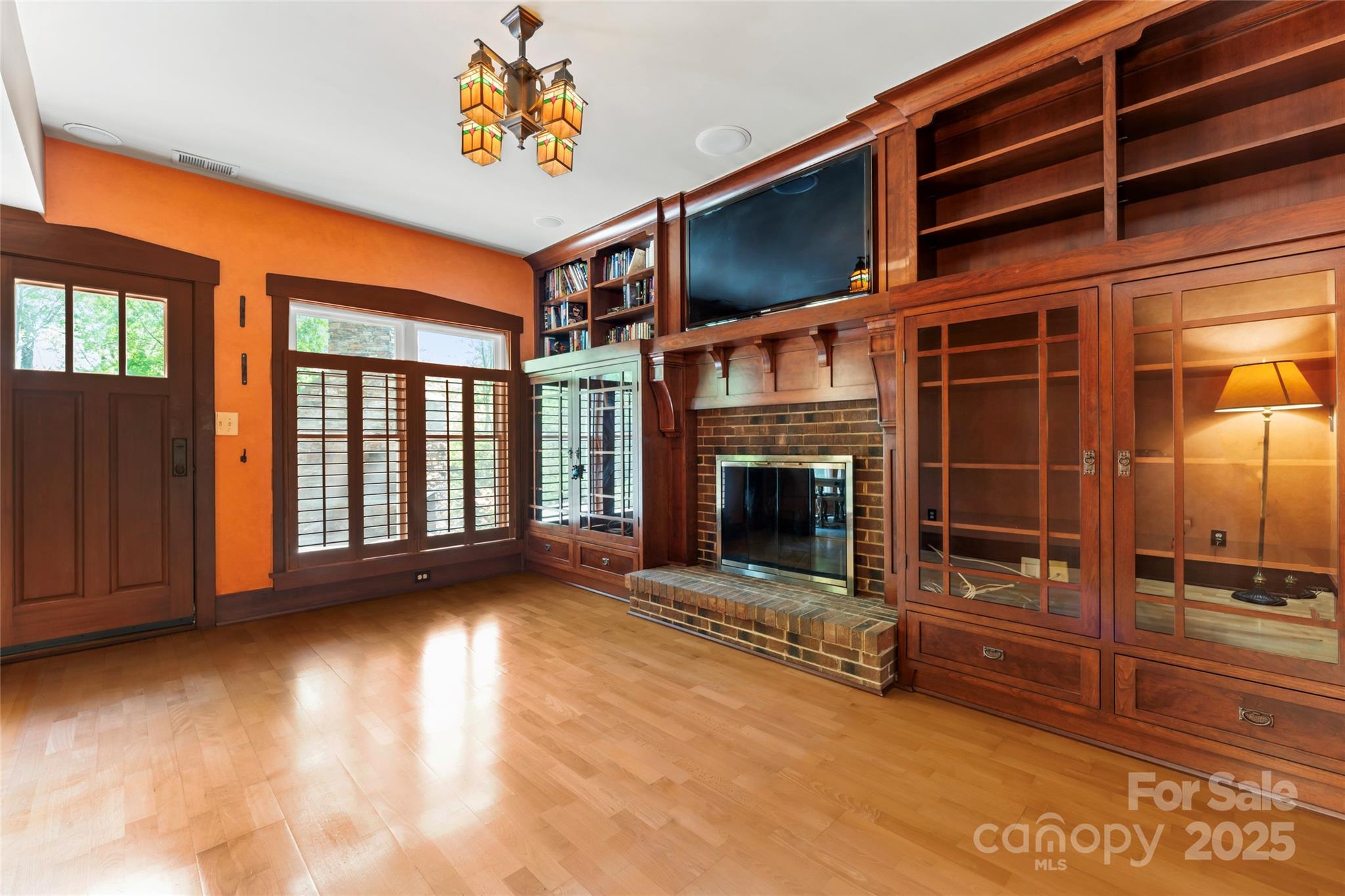 1536 Bear Mountain Road