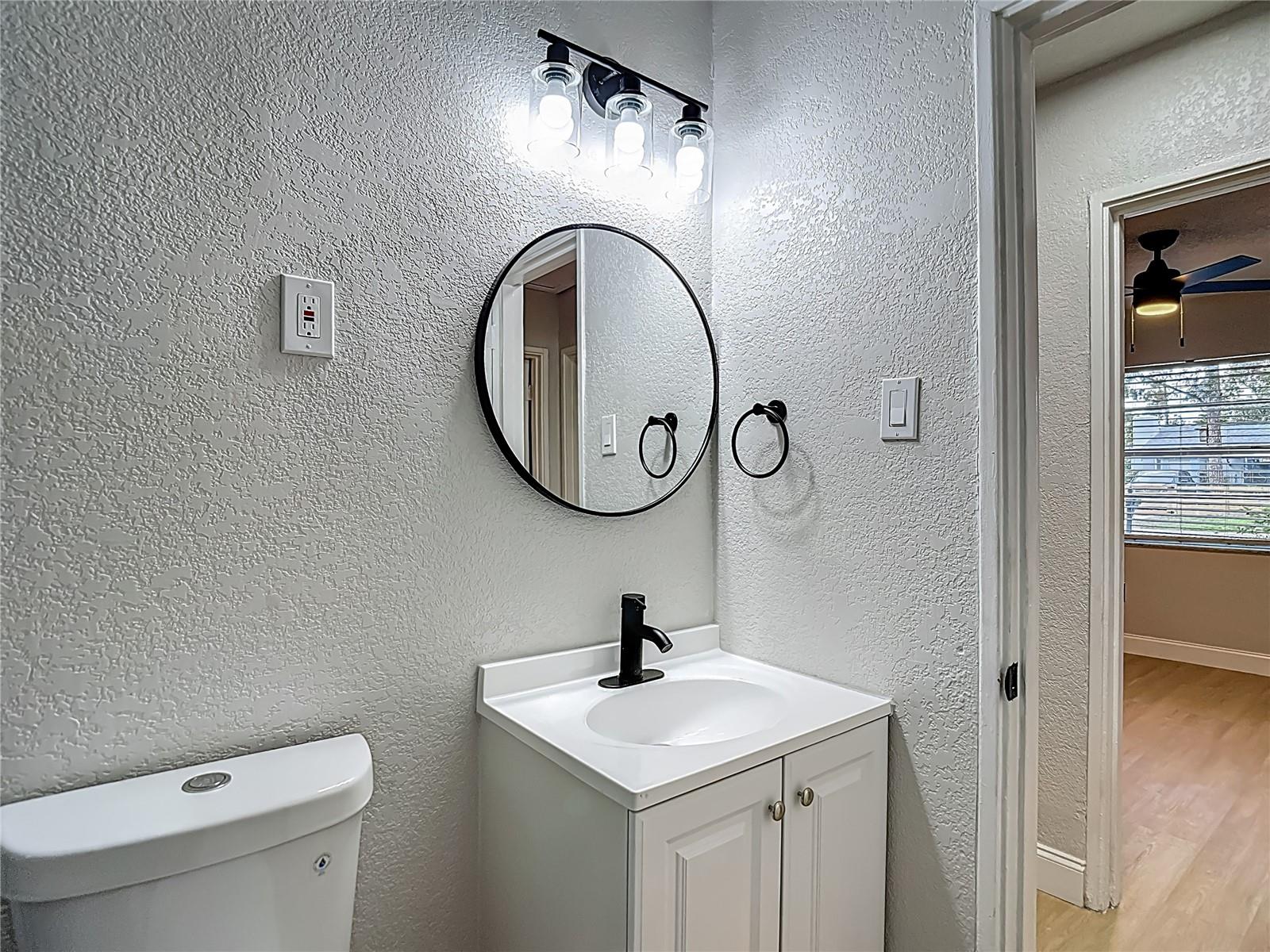 4202 W BAY VISTA AVE