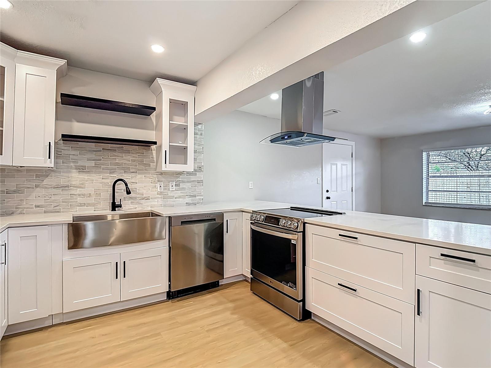 4202 W BAY VISTA AVE