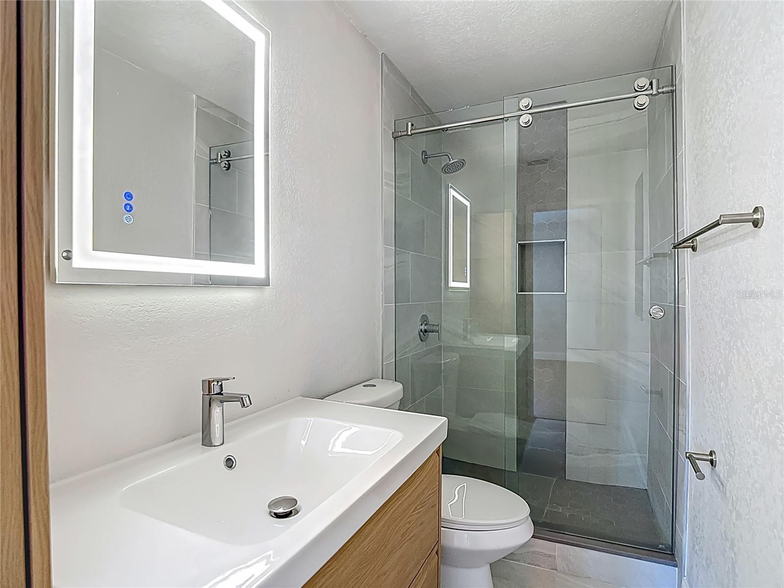 4202 W BAY VISTA AVE