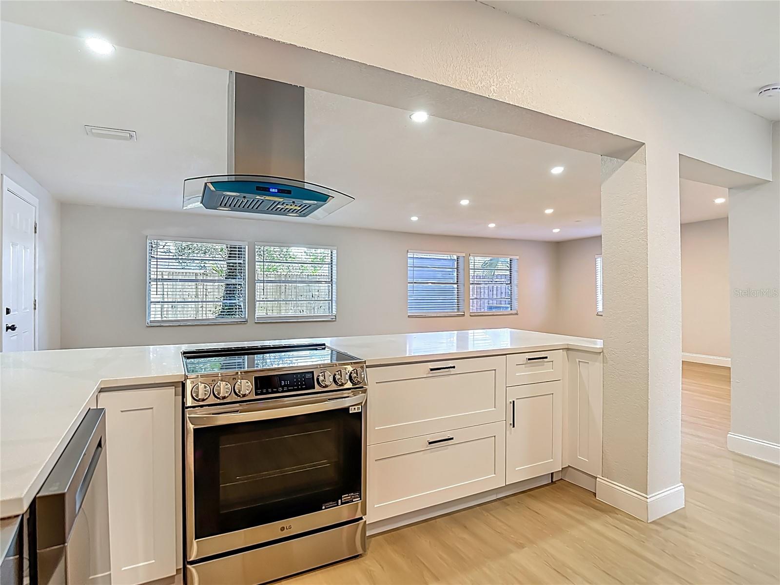 4202 W BAY VISTA AVE