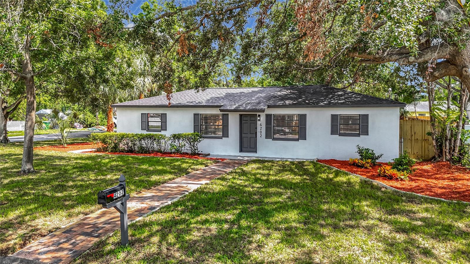 4202 W BAY VISTA AVE