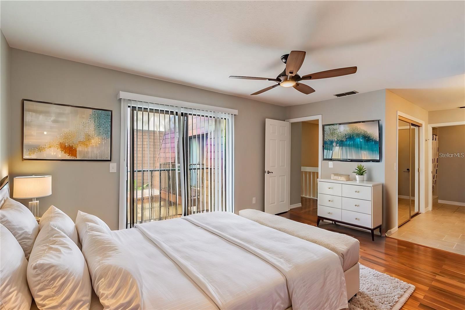 15440 E POND WOODS DR