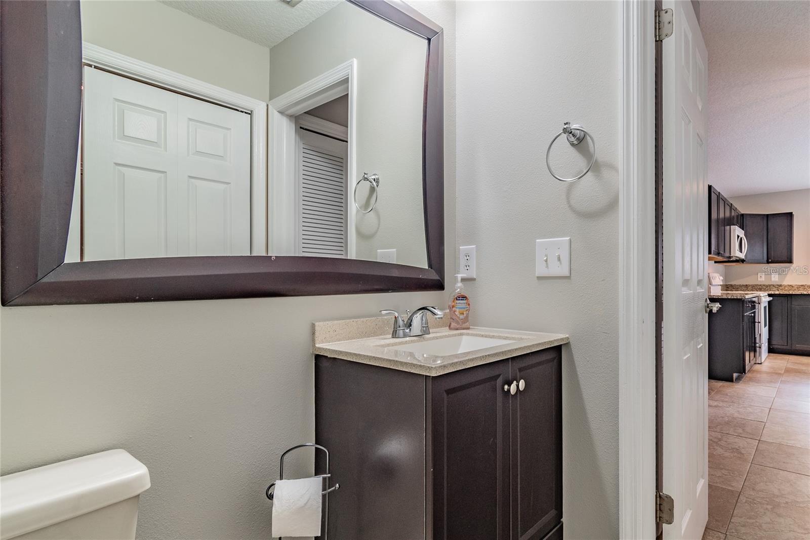 15440 E POND WOODS DR