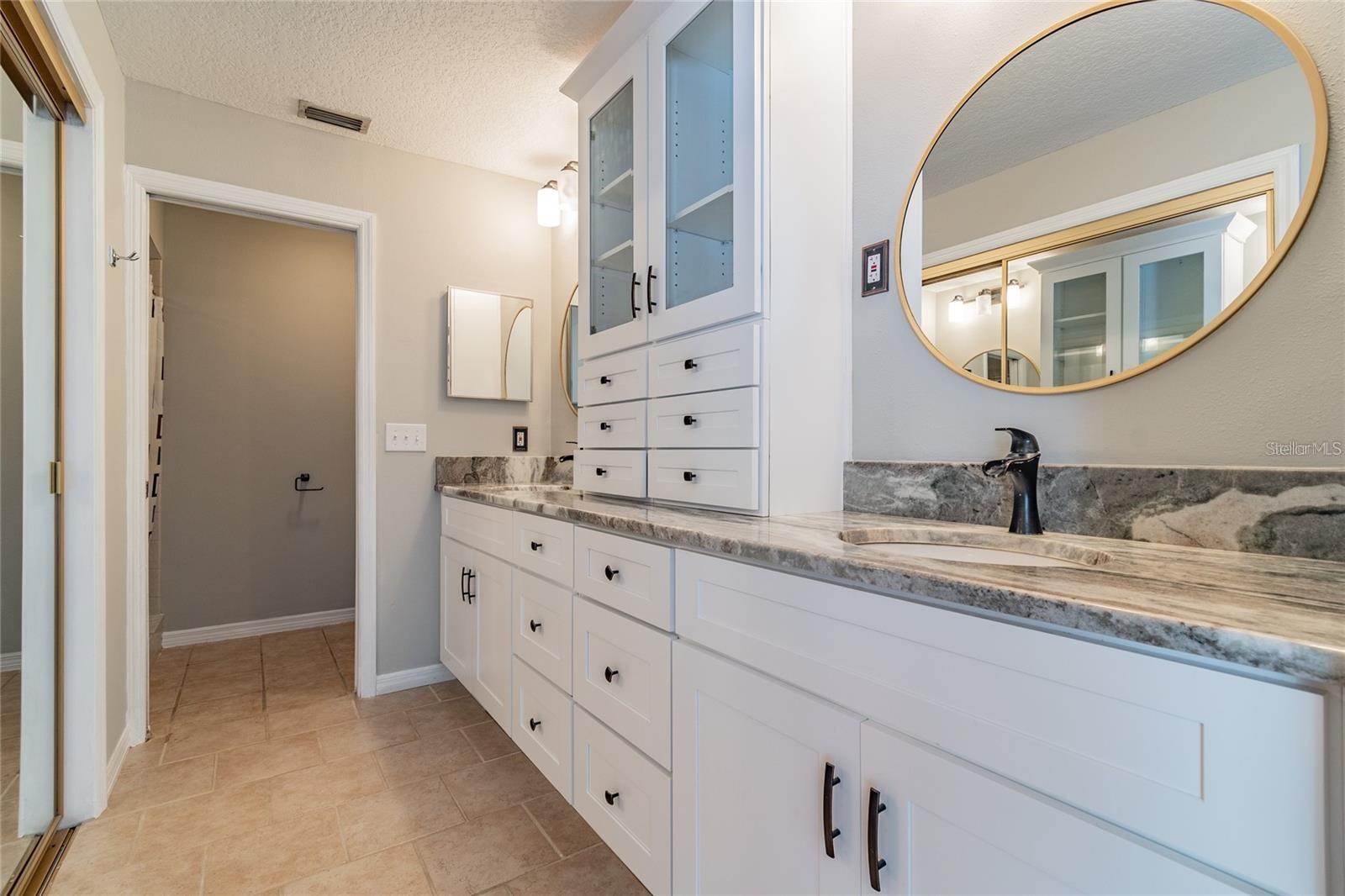 15440 E POND WOODS DR