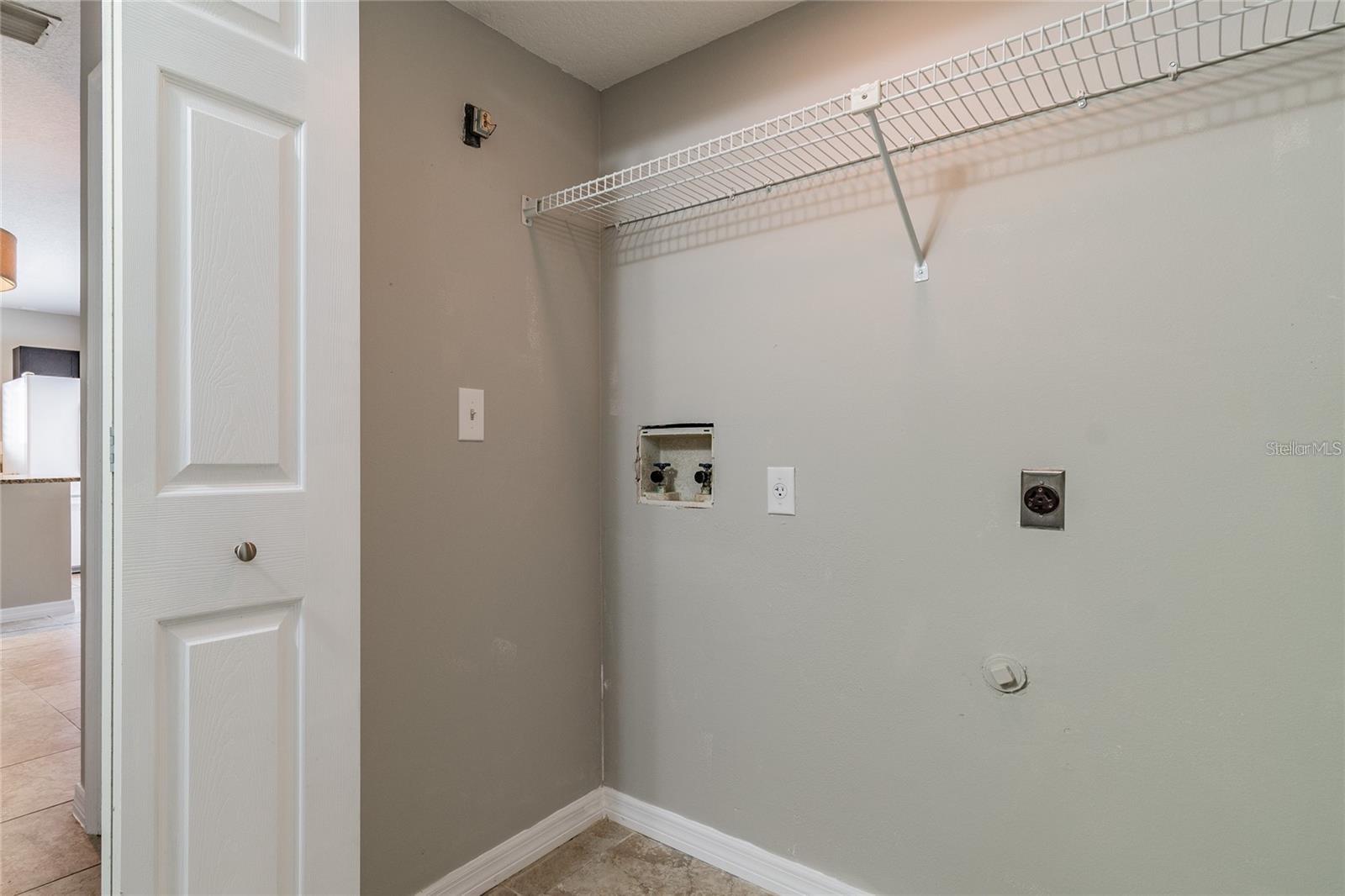 15440 E POND WOODS DR