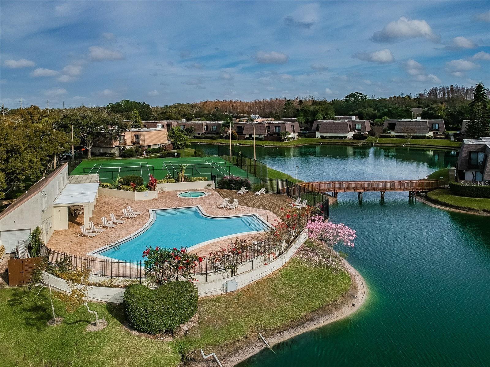 15440 E POND WOODS DR