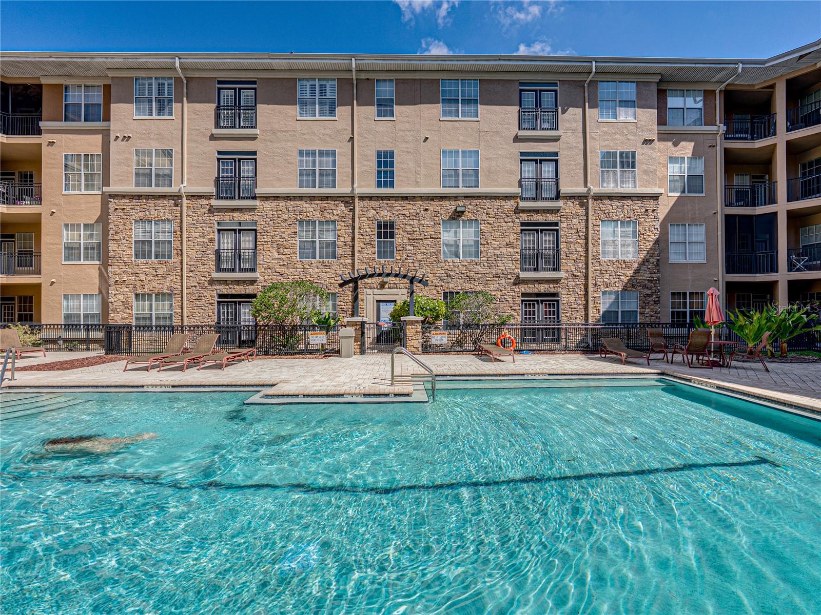 4221 W SPRUCE ST #2302