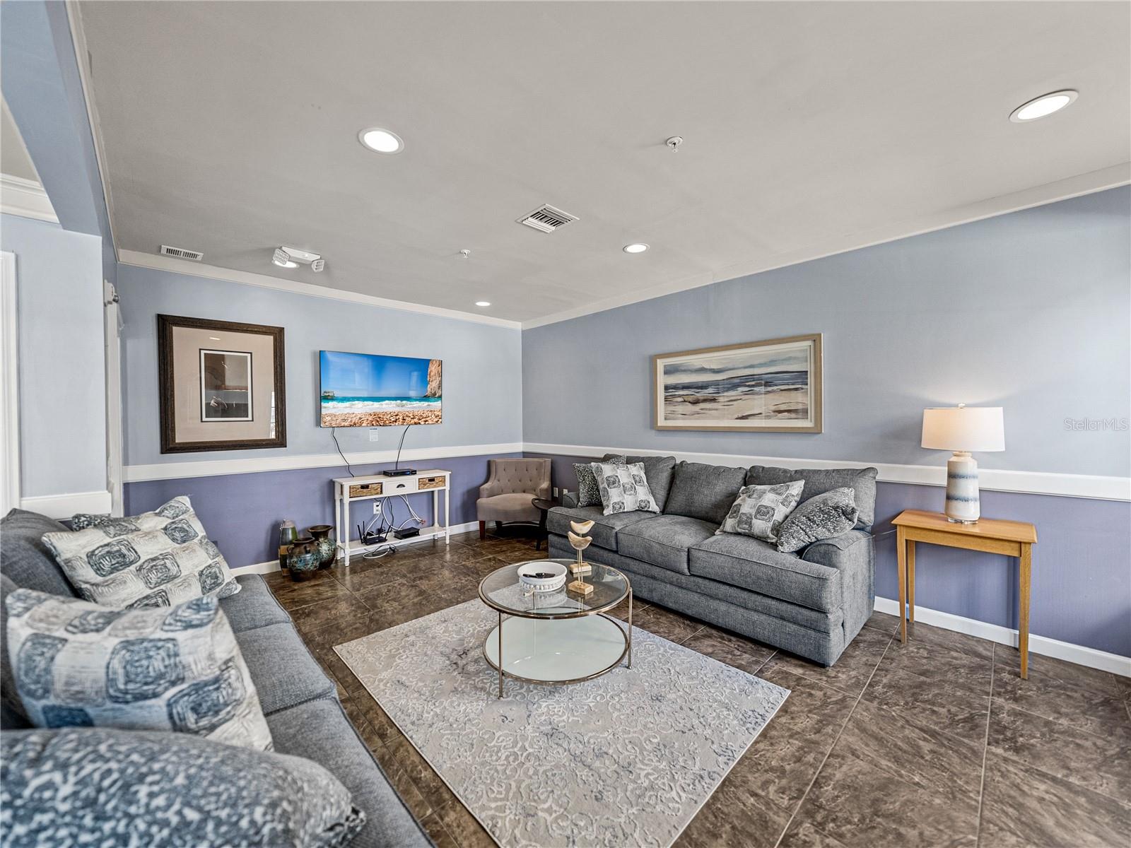 4221 W SPRUCE ST #2302