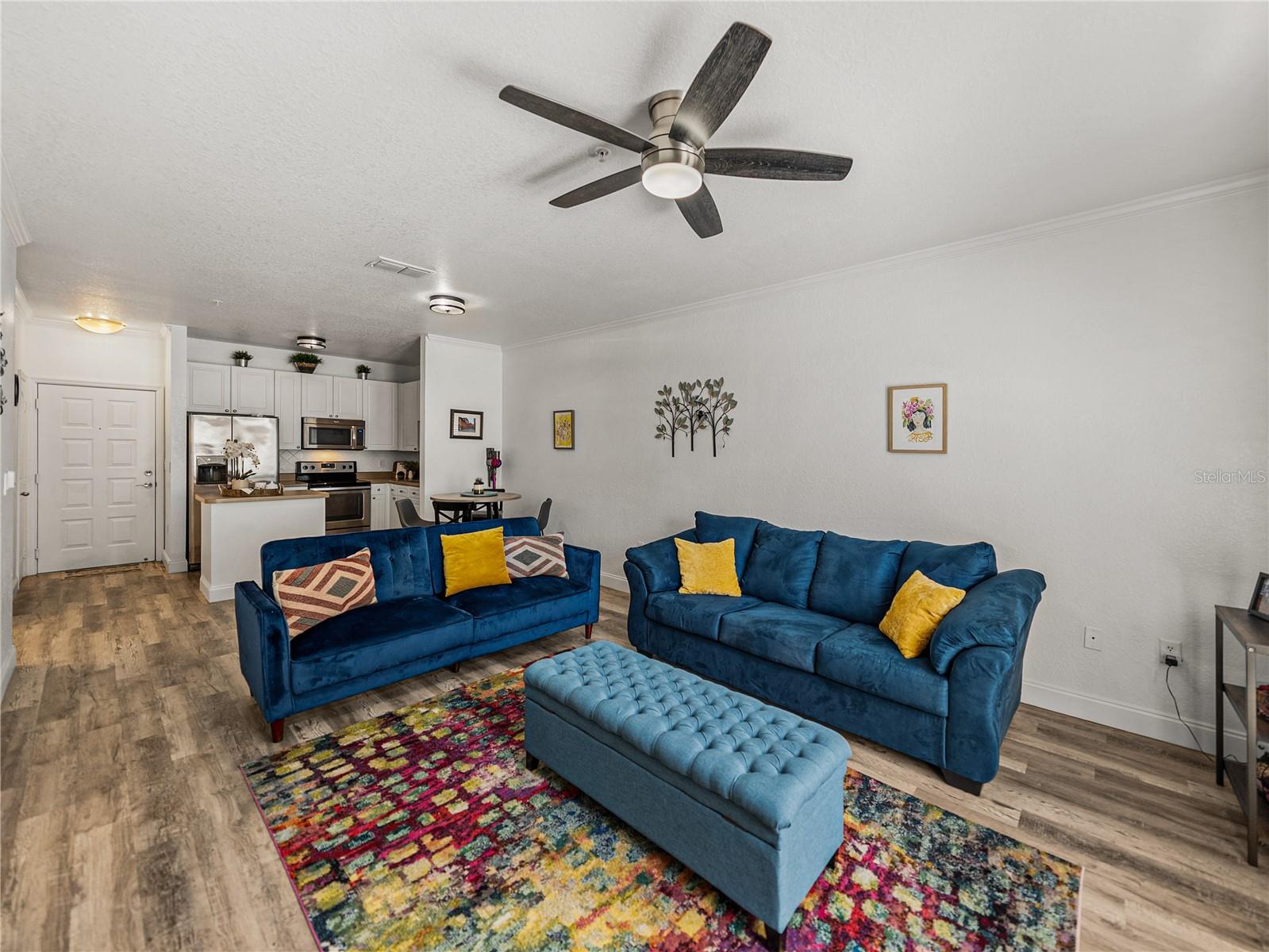 4221 W SPRUCE ST #2302