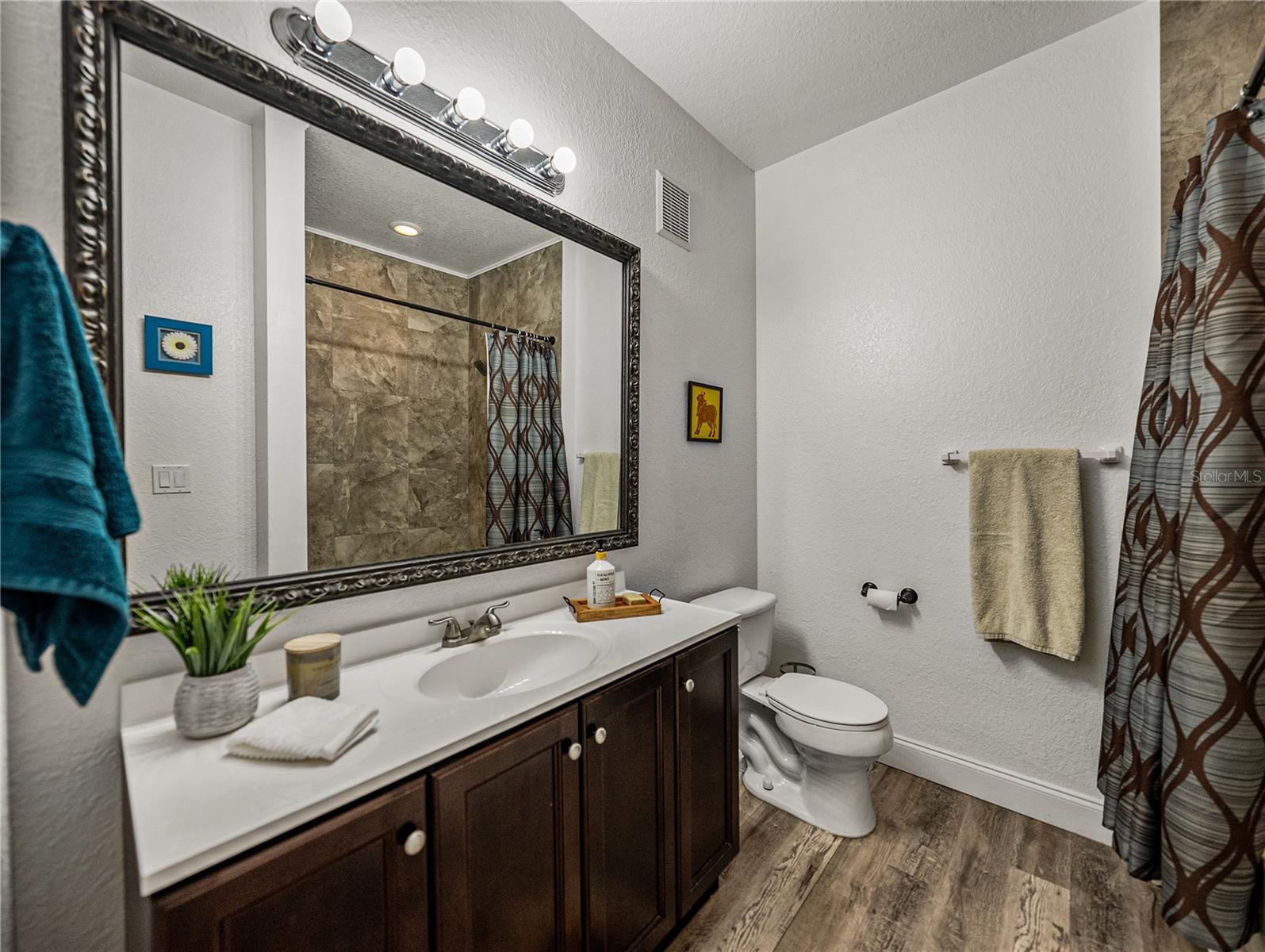 4221 W SPRUCE ST #2302