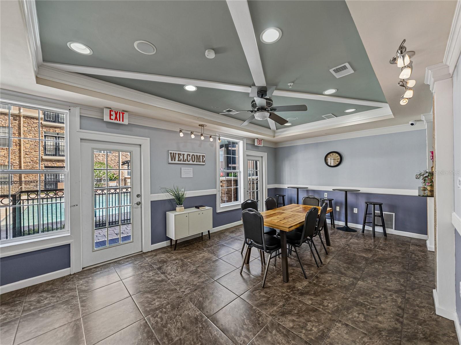 4221 W SPRUCE ST #2302