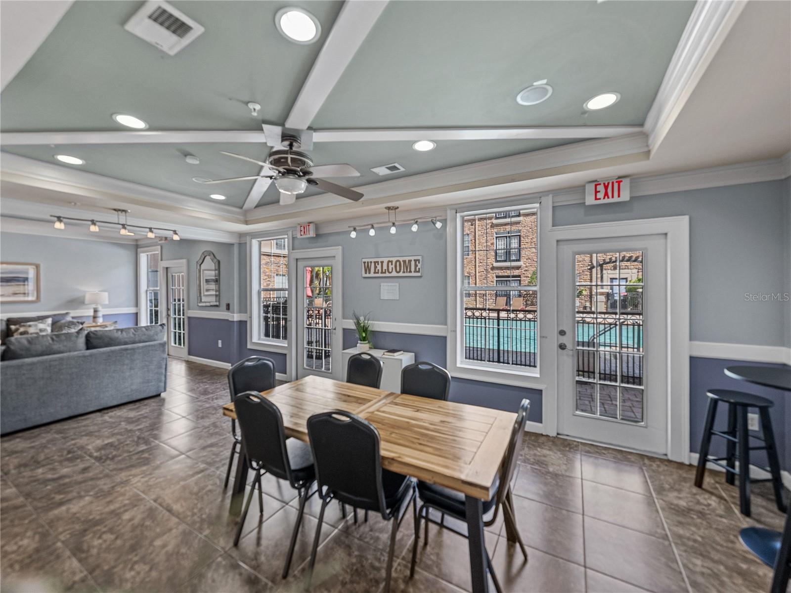 4221 W SPRUCE ST #2302