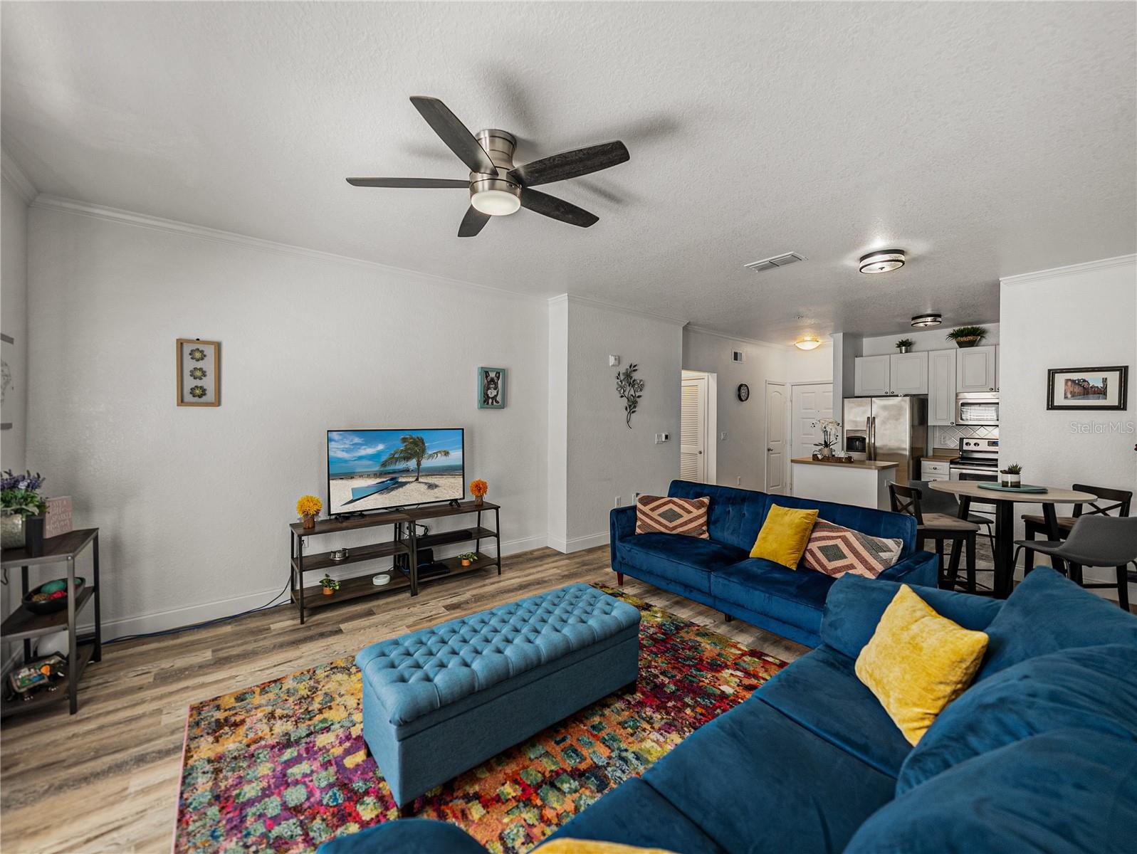 4221 W SPRUCE ST #2302