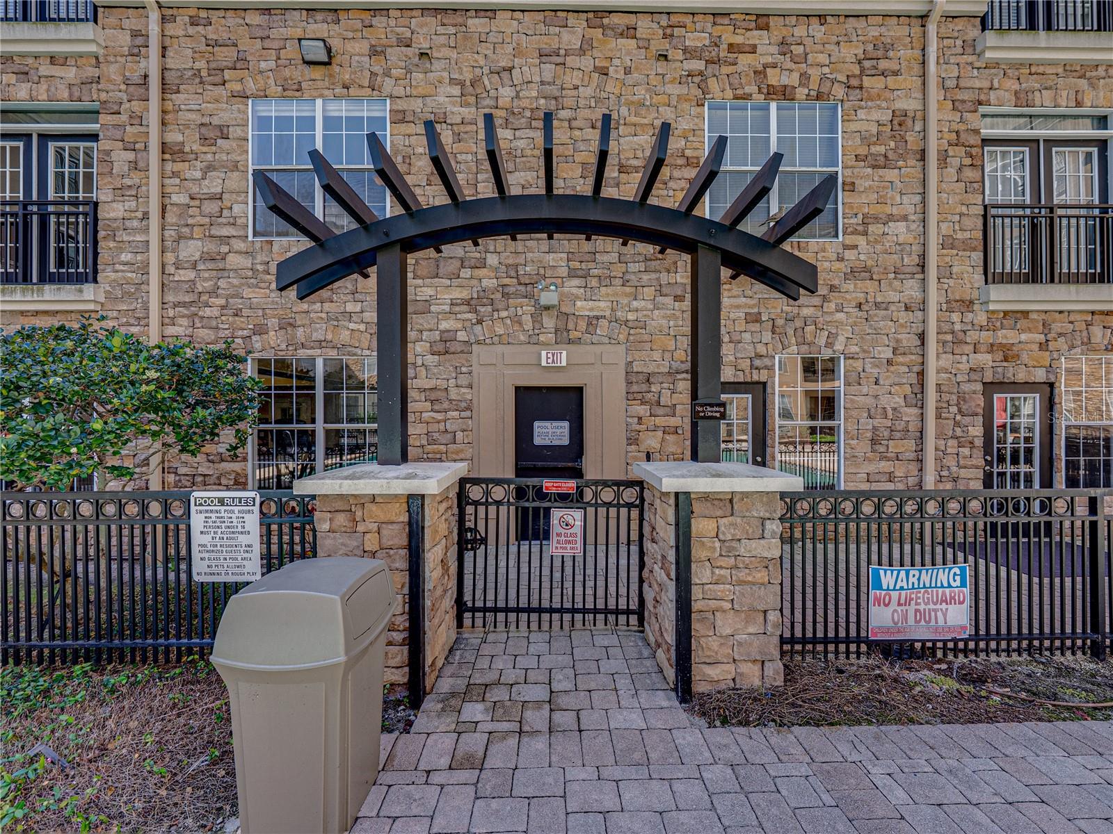 4221 W SPRUCE ST #2302