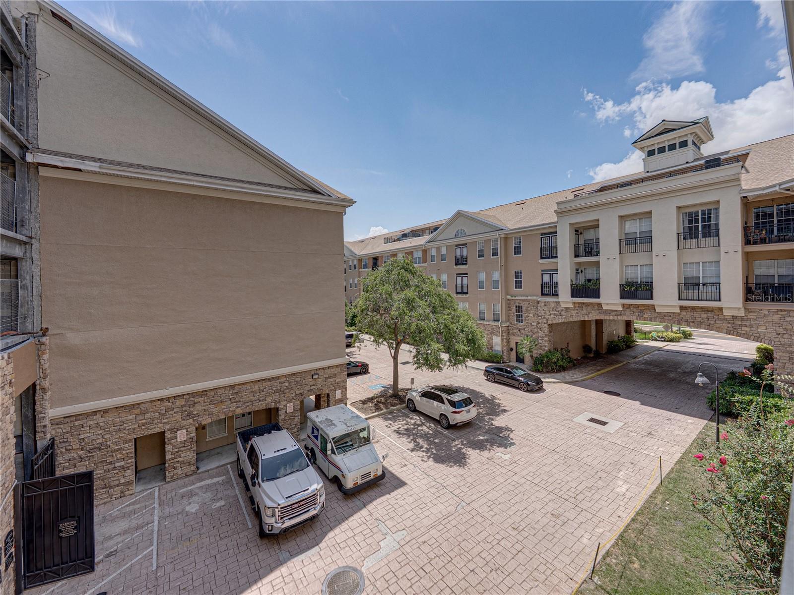 4221 W SPRUCE ST #2302