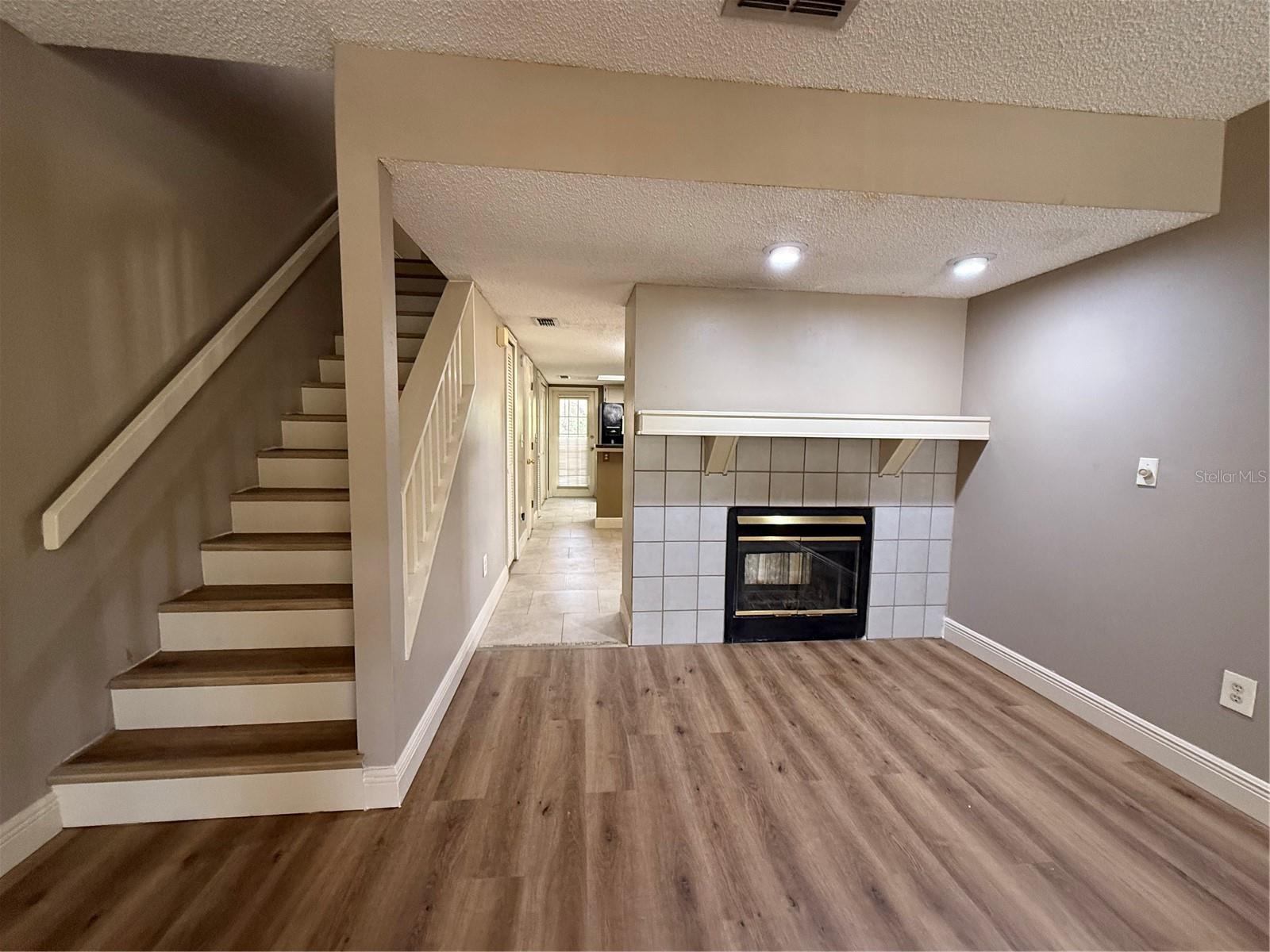 2201 FLETCHERS POINT CIR