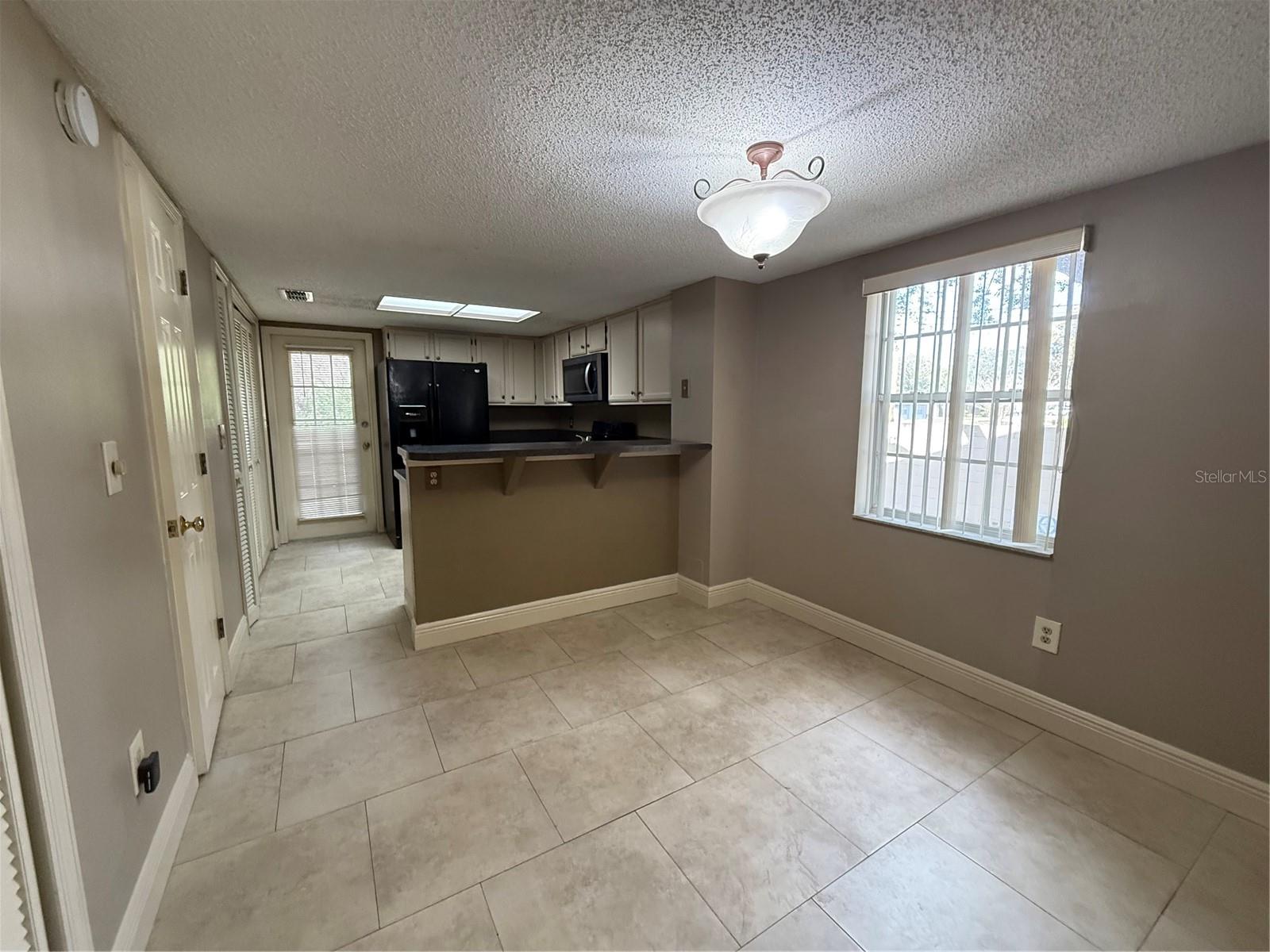 2201 FLETCHERS POINT CIR