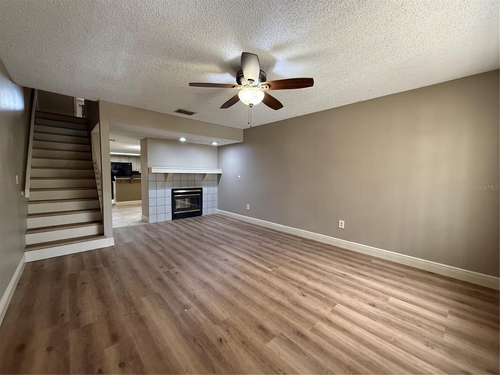 2201 FLETCHERS POINT CIR