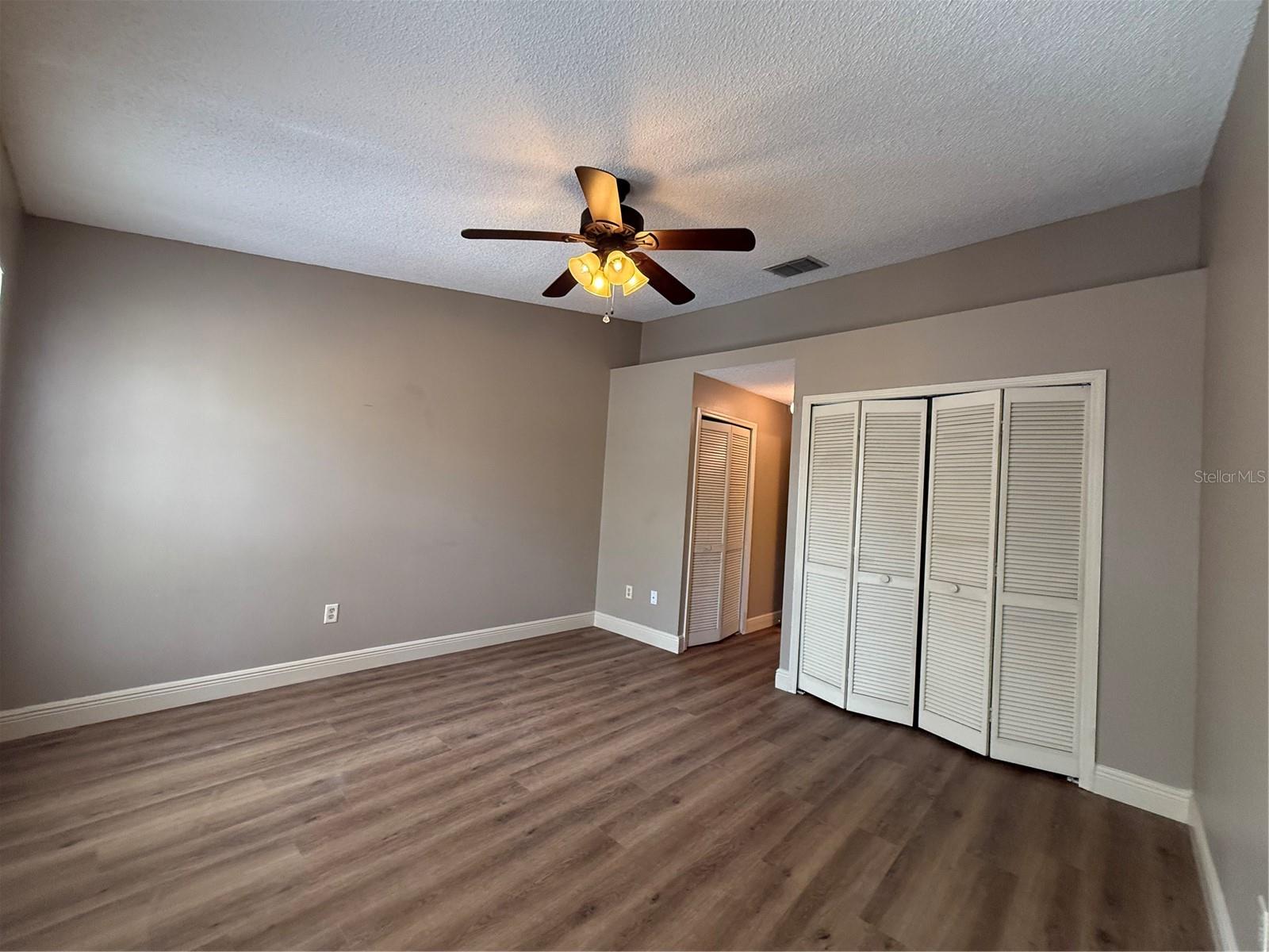 2201 FLETCHERS POINT CIR