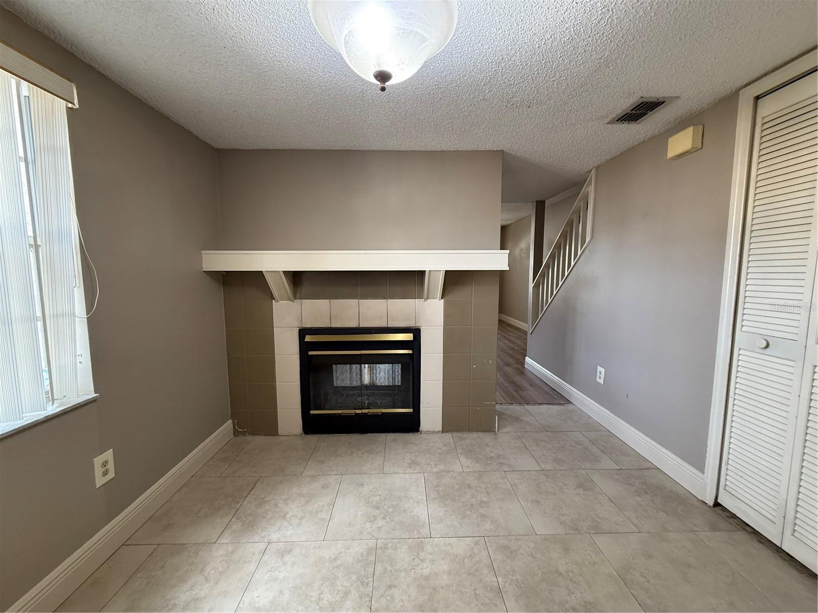 2201 FLETCHERS POINT CIR