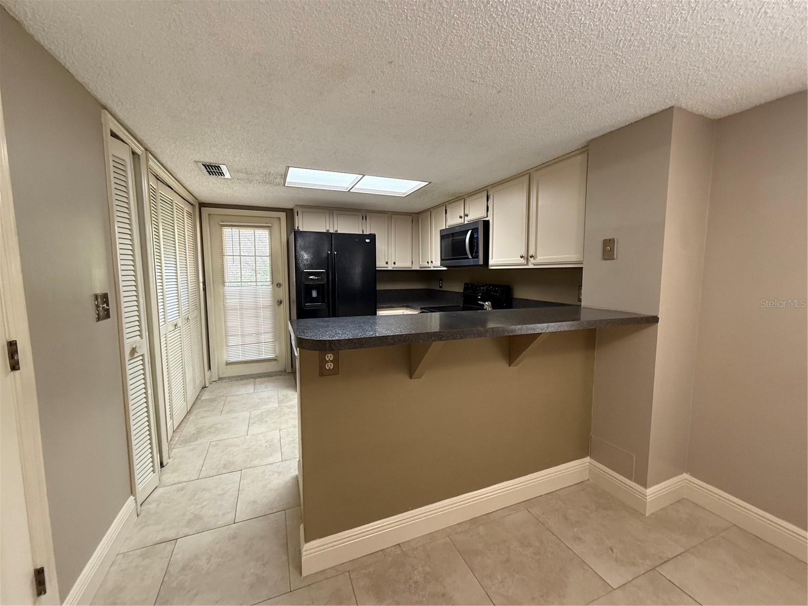 2201 FLETCHERS POINT CIR