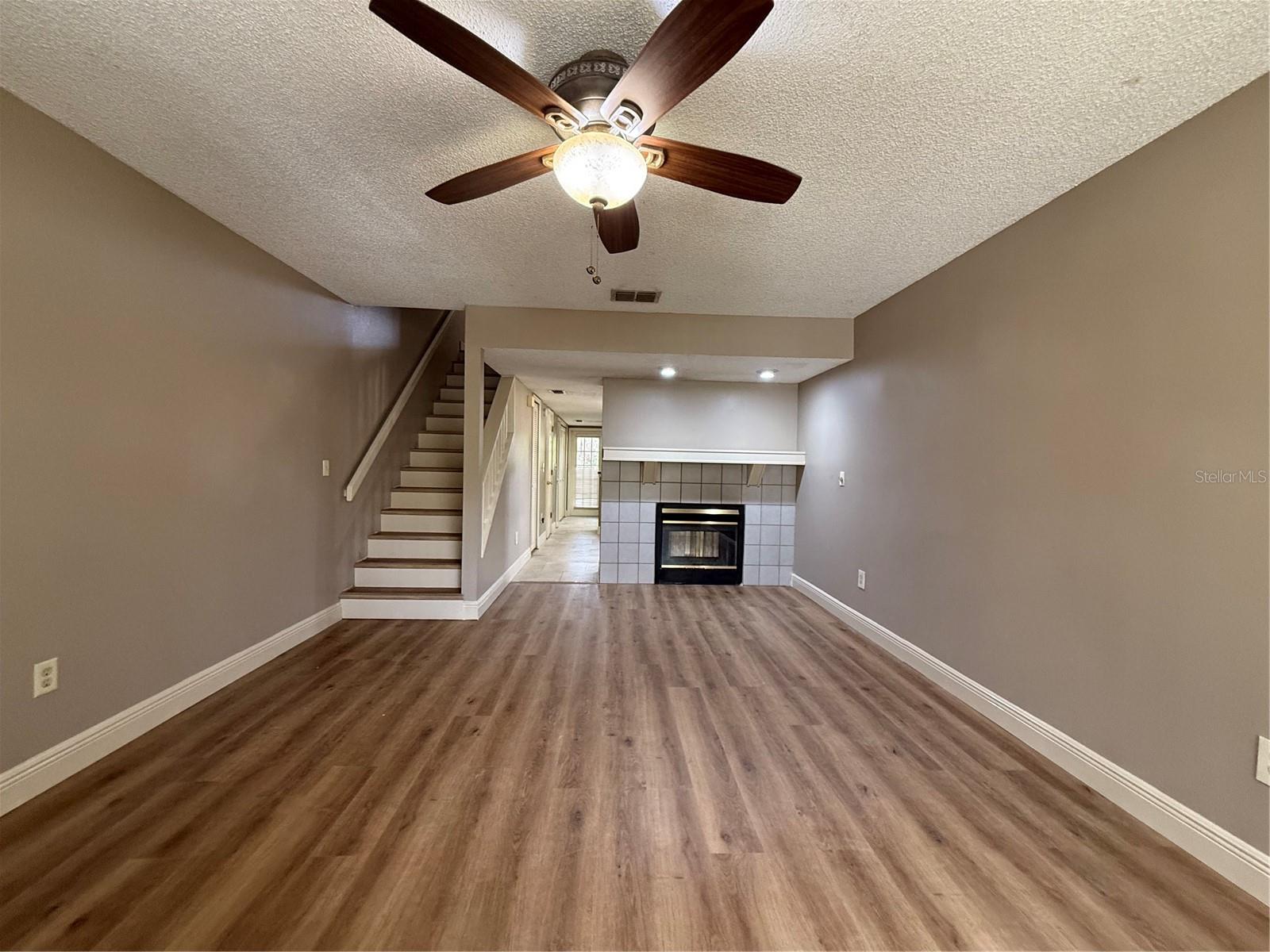 2201 FLETCHERS POINT CIR