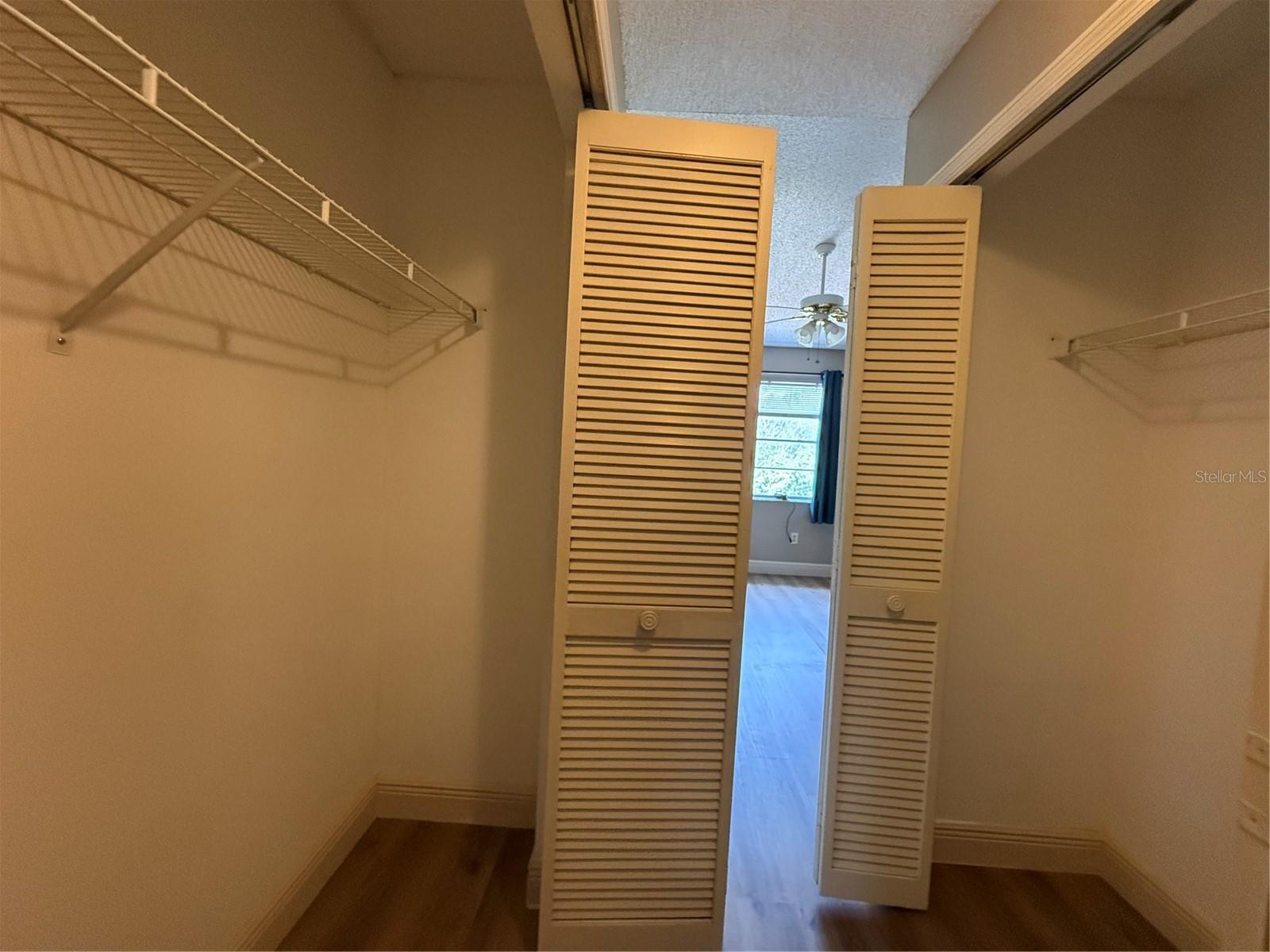 2201 FLETCHERS POINT CIR