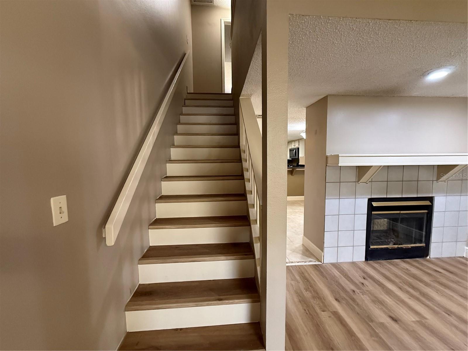 2201 FLETCHERS POINT CIR