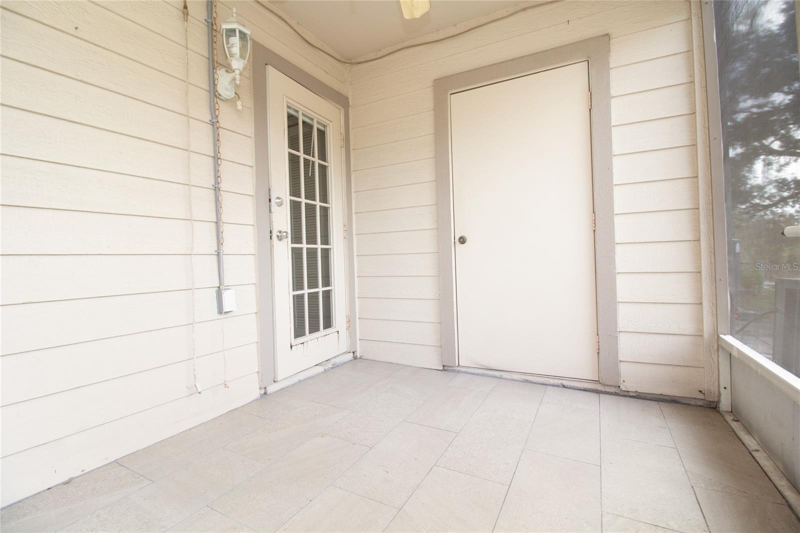 2201 FLETCHERS POINT CIR