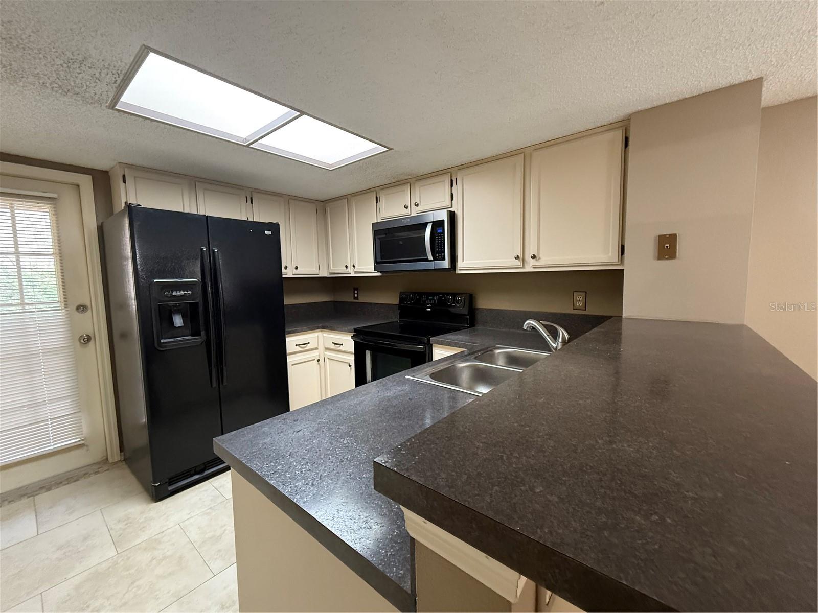 2201 FLETCHERS POINT CIR