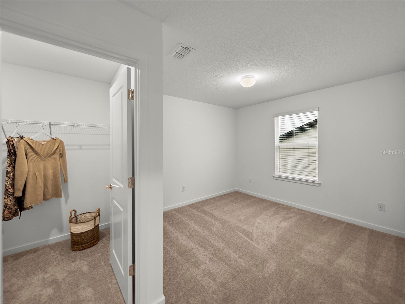 1076 KISTNA DR