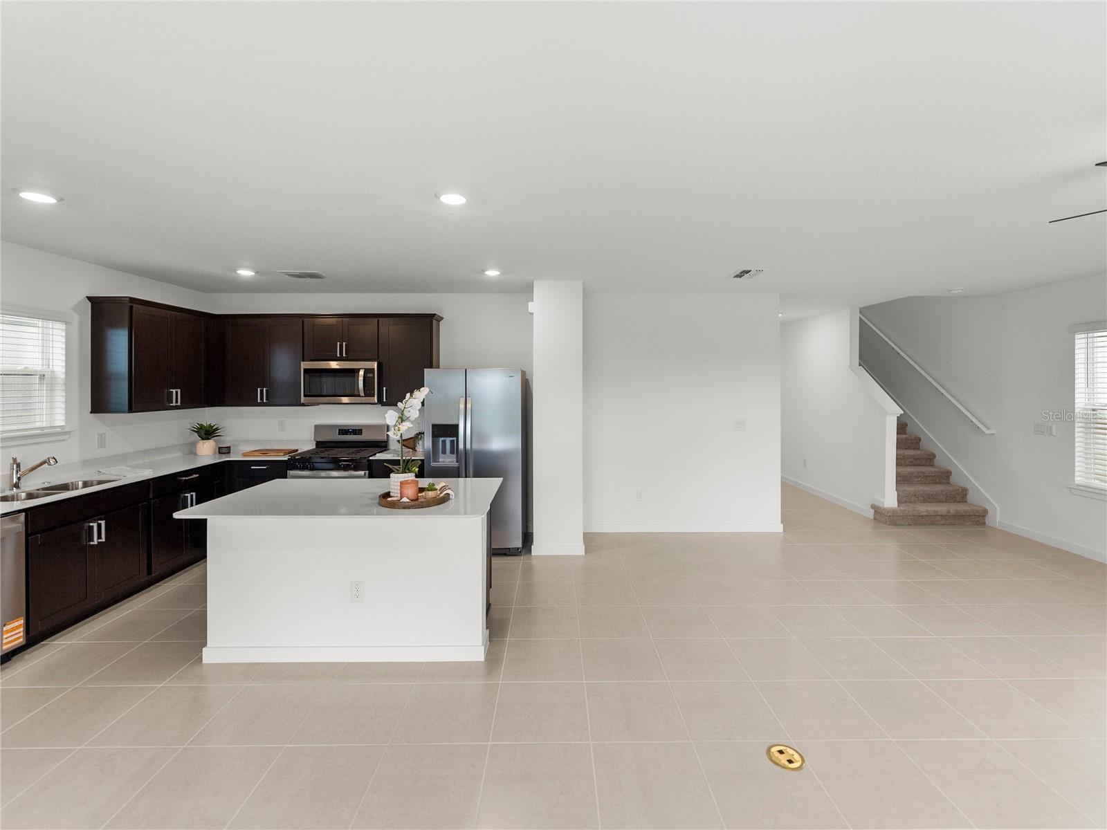 1076 KISTNA DR
