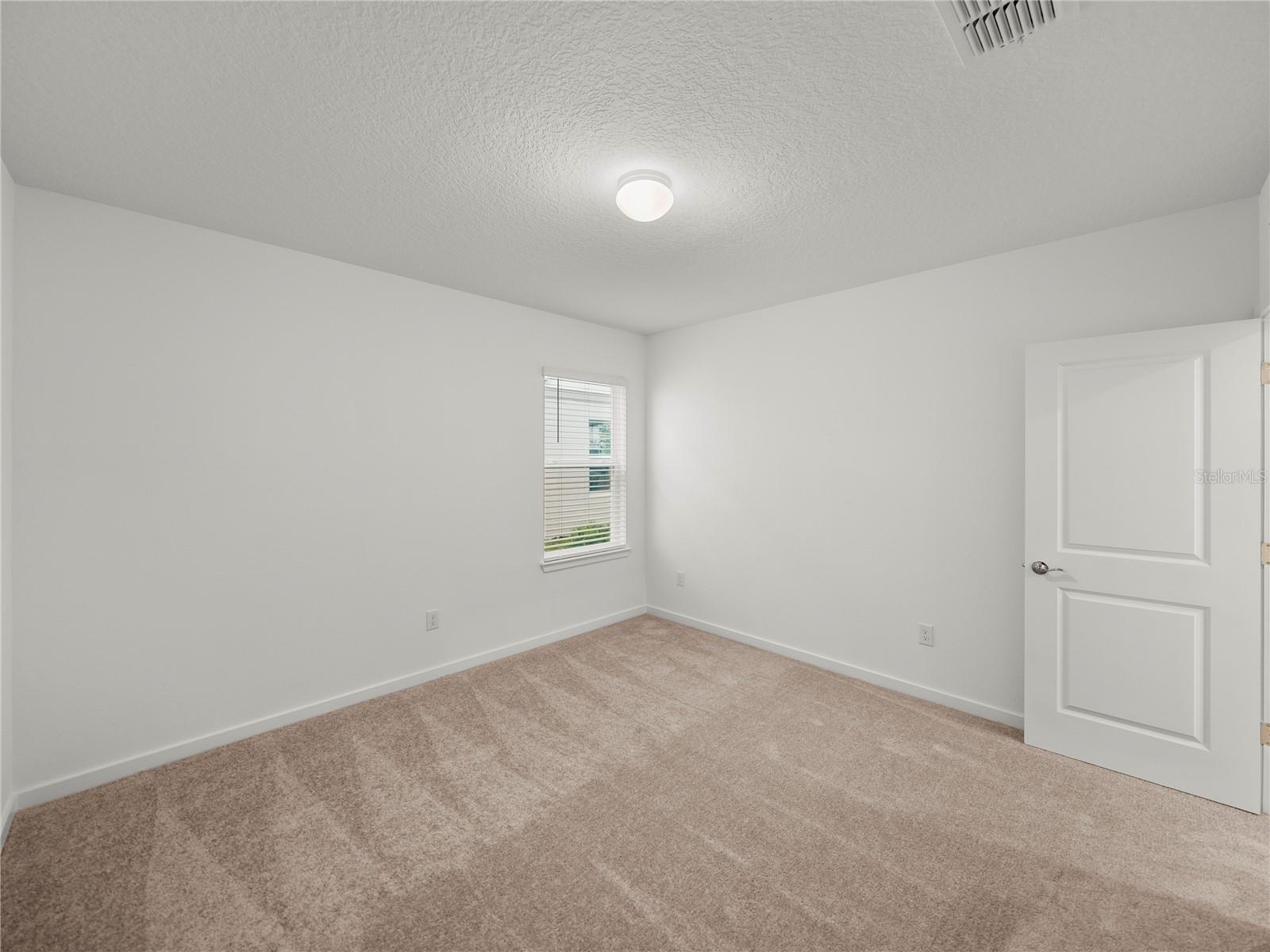 1076 KISTNA DR