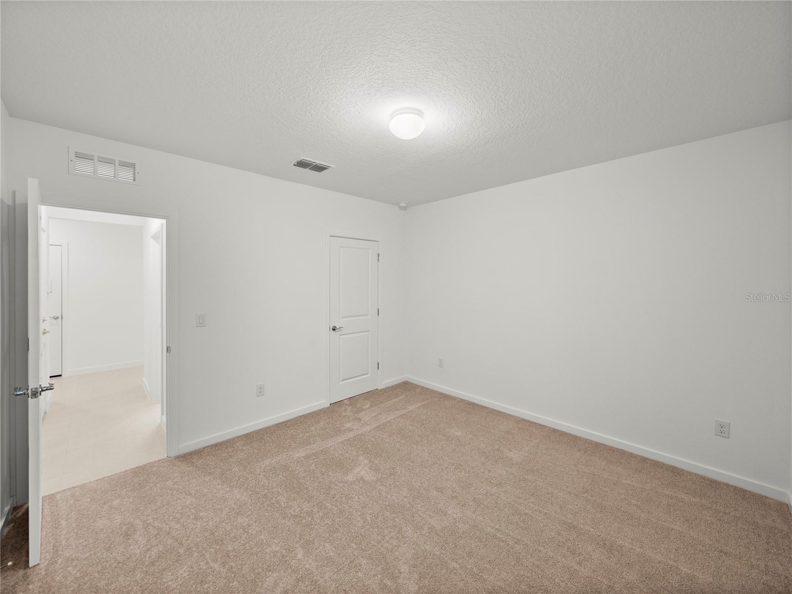 1076 KISTNA DR