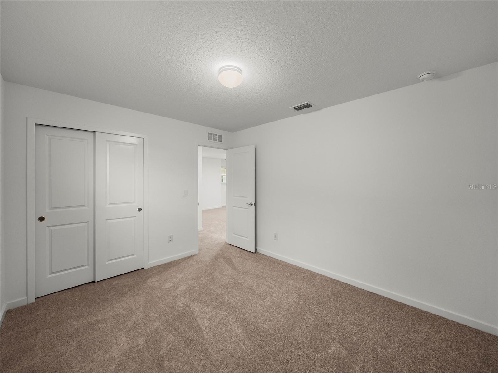 1076 KISTNA DR