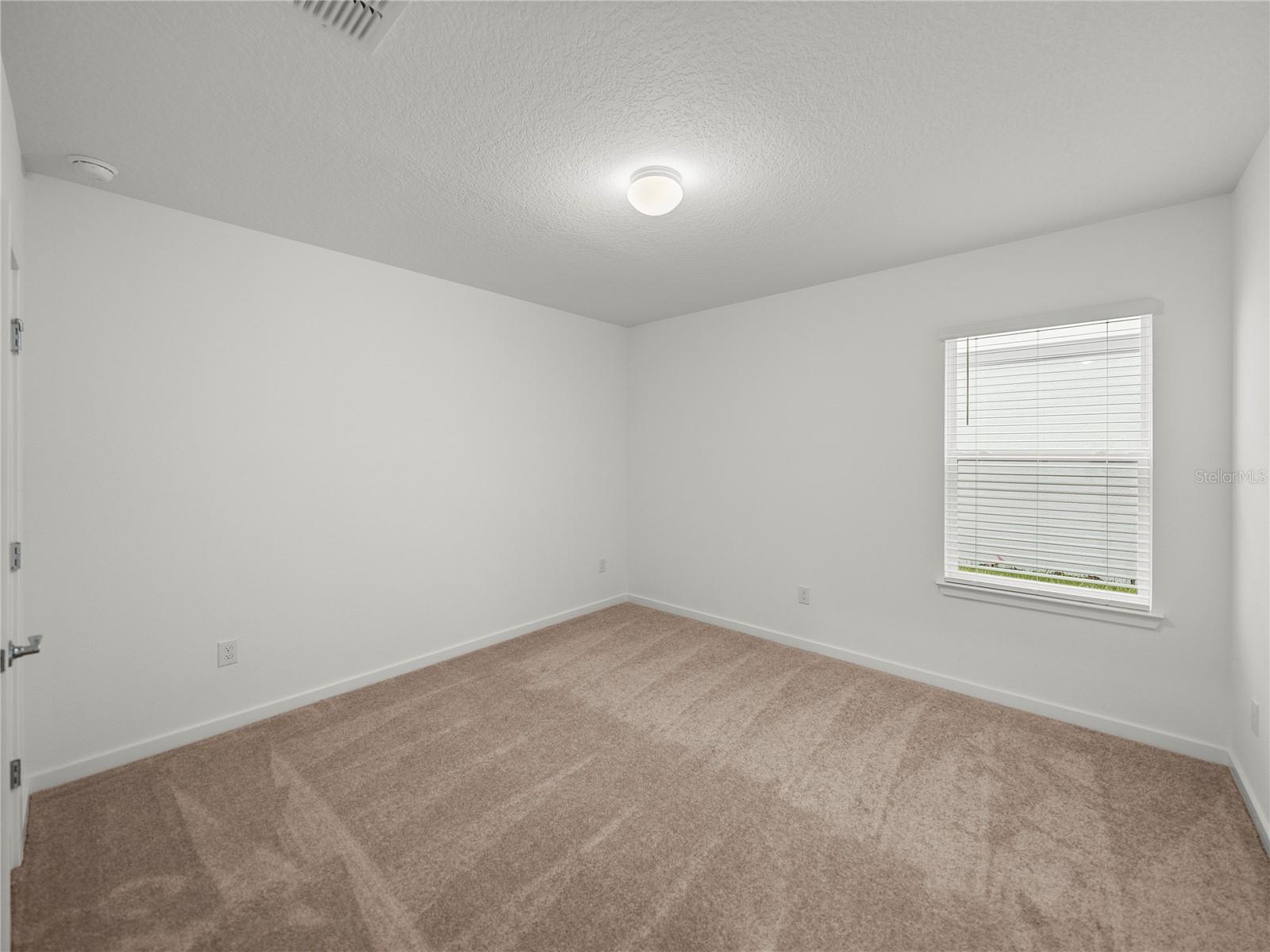 1076 KISTNA DR