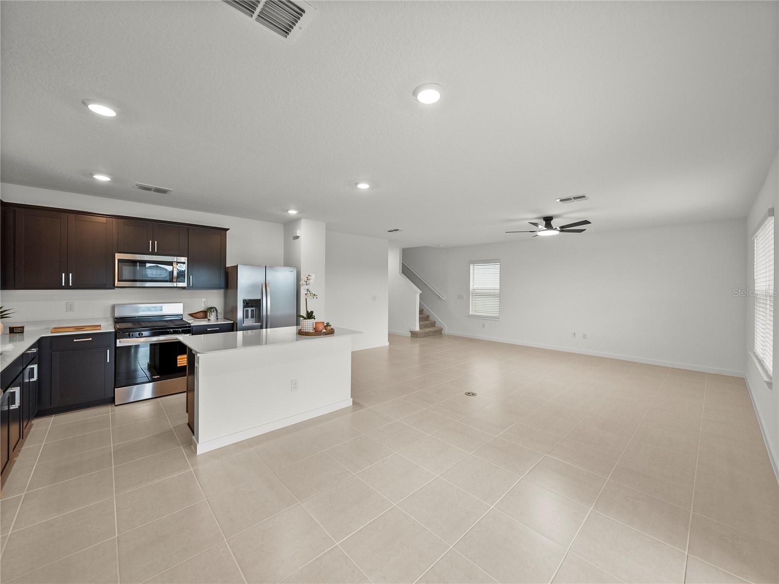 1076 KISTNA DR